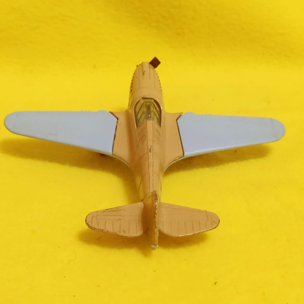 Vintage Tootsietoy P40 Flying Tiger Airplane - Picture 4 of 7
